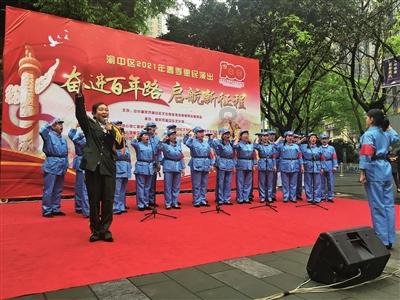 打假测评,山东小伙挑战鲱鱼罐头,“喝汤的这么一幕”我无语了!